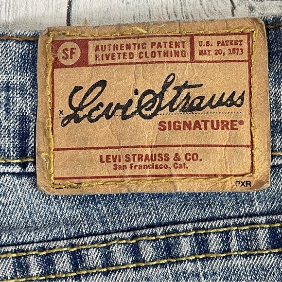 Levi Strauss Signature Low Rise Bootcut Jean 12M - Picture 6 of 7